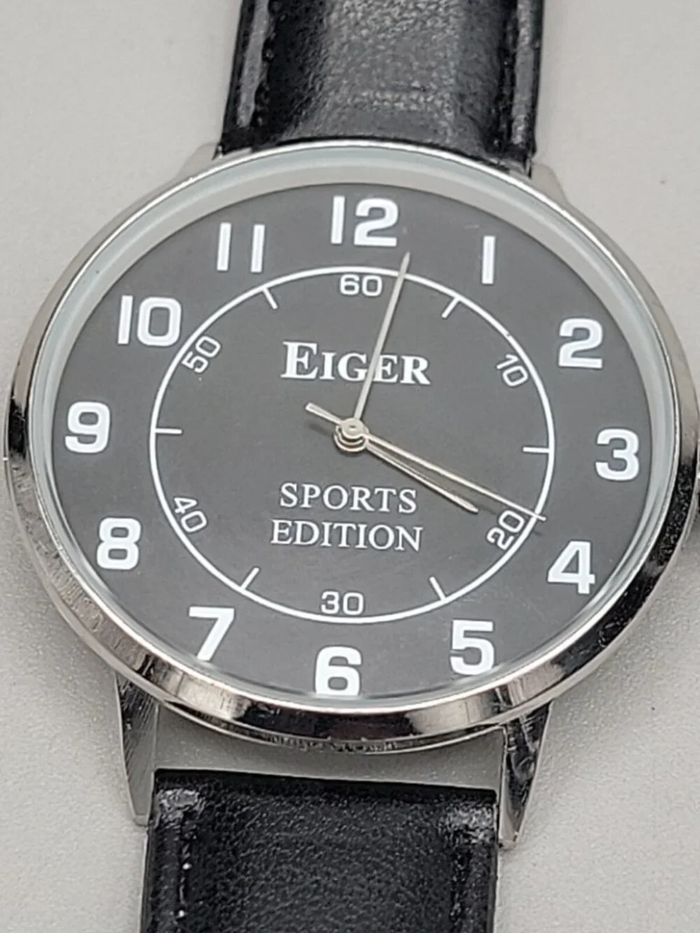 Eiger Mens Watch Sports Edition Quartz  Large 41mm Dial 8.5